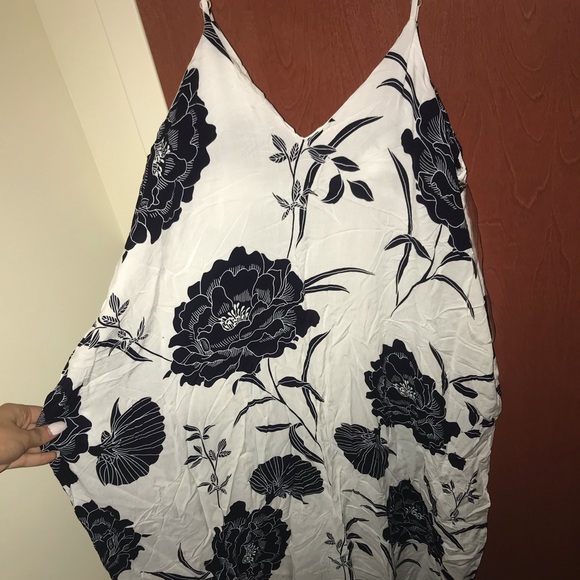 Floral flowy maxi dress - Picture 2 of 2